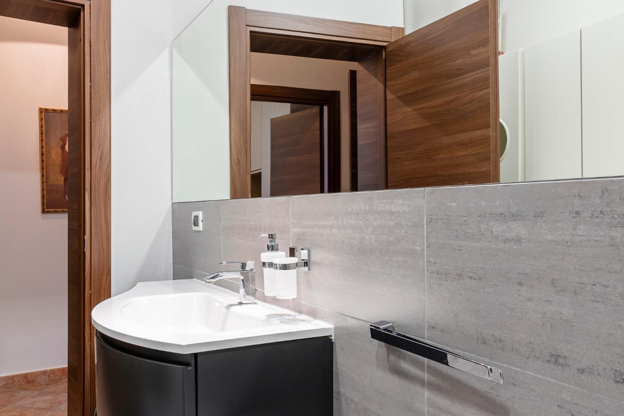 Bagni Pancaldi Sea View Apartment! ليفورنو المظهر الخارجي الصورة