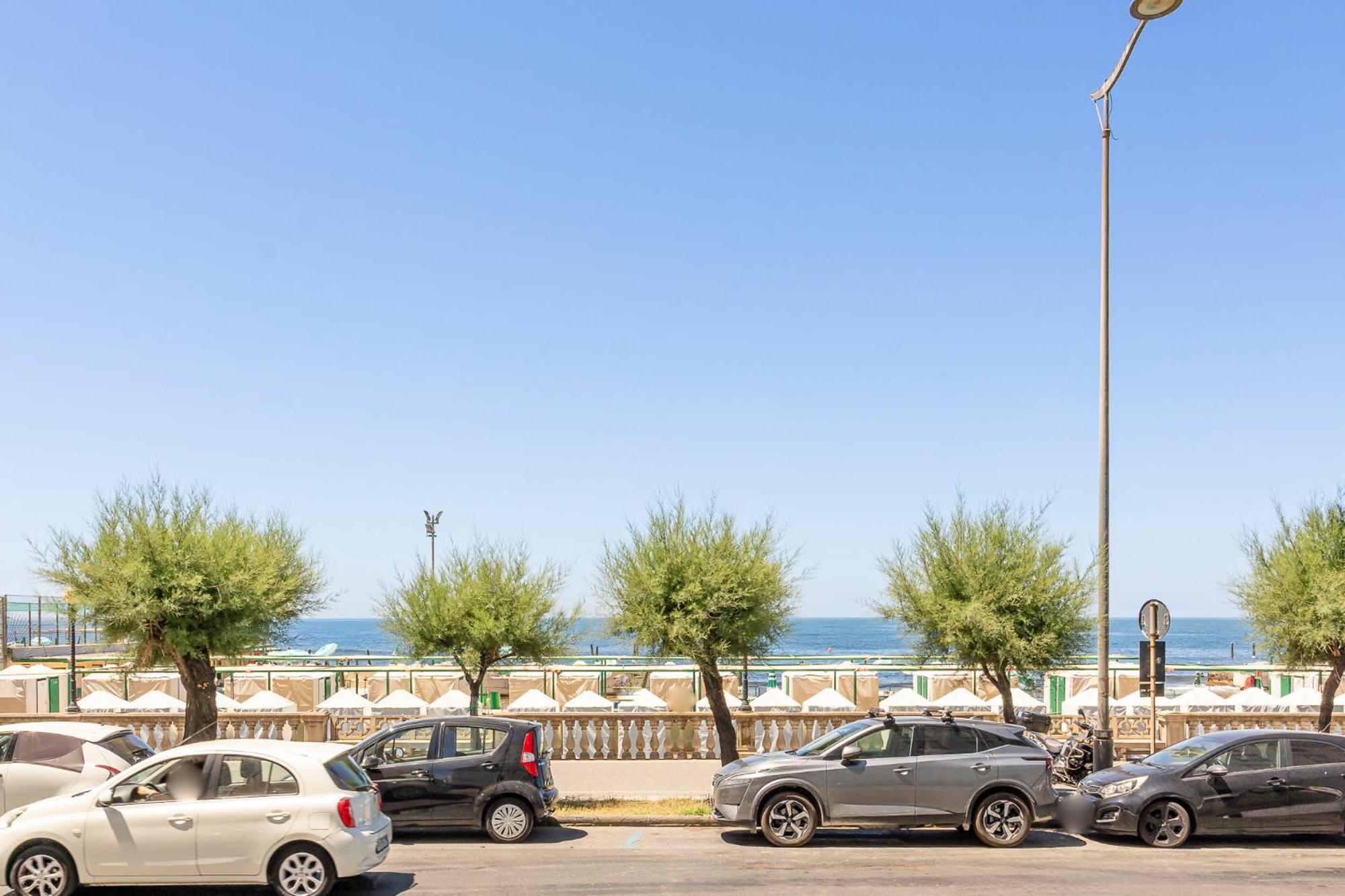 Bagni Pancaldi Sea View Apartment! ليفورنو المظهر الخارجي الصورة